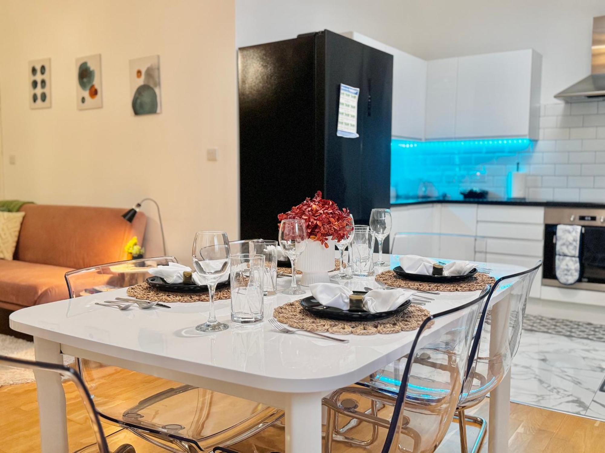 Modern 1-Bed Apt 30Min To Central London & Parking Ngoại thất bức ảnh