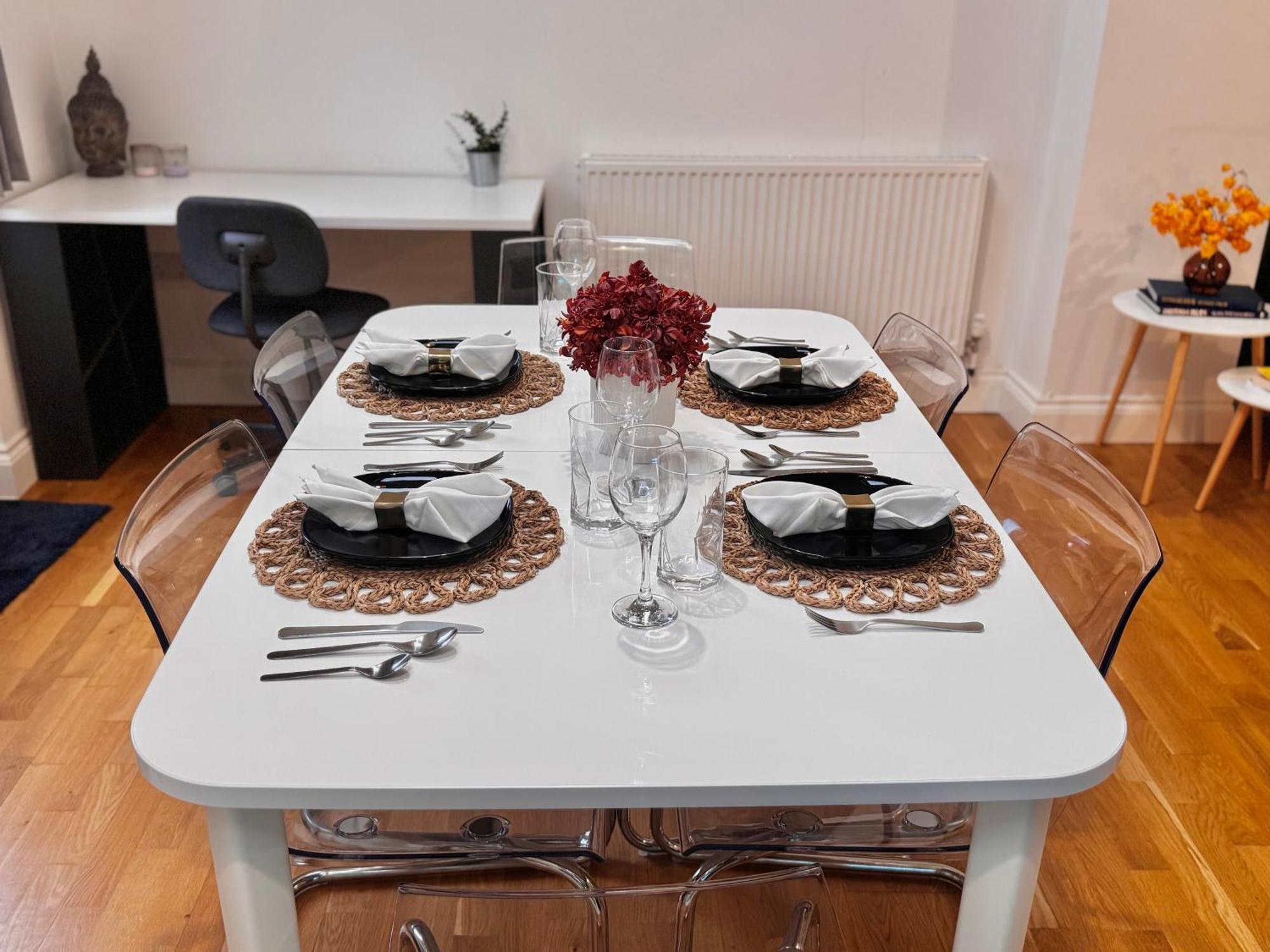 Modern 1-Bed Apt 30Min To Central London & Parking Ngoại thất bức ảnh