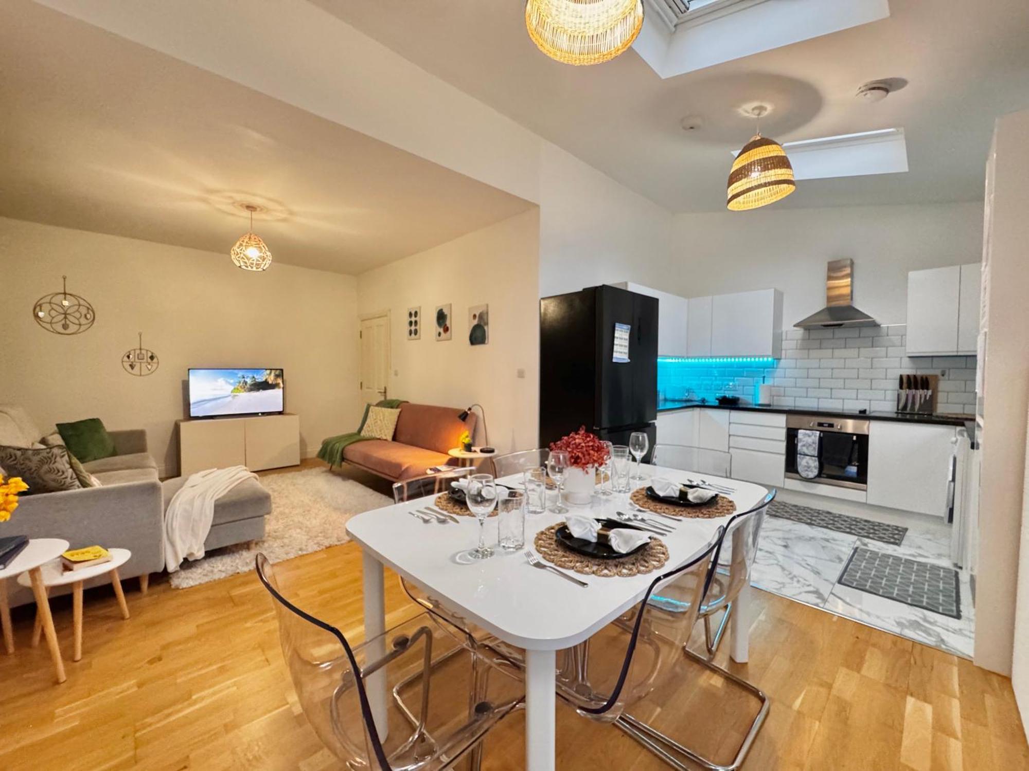 Modern 1-Bed Apt 30Min To Central London & Parking Ngoại thất bức ảnh