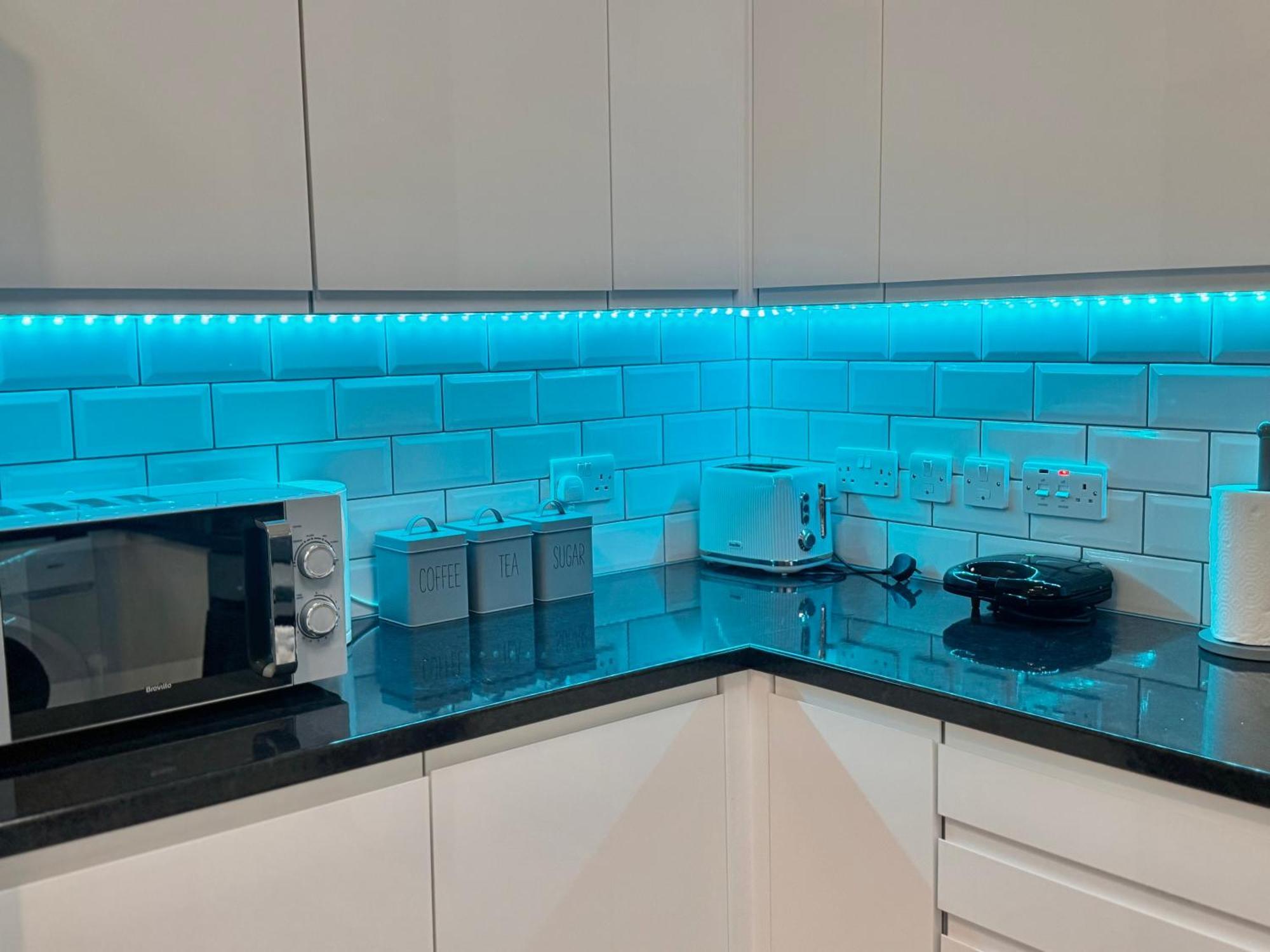 Modern 1-Bed Apt 30Min To Central London & Parking Ngoại thất bức ảnh