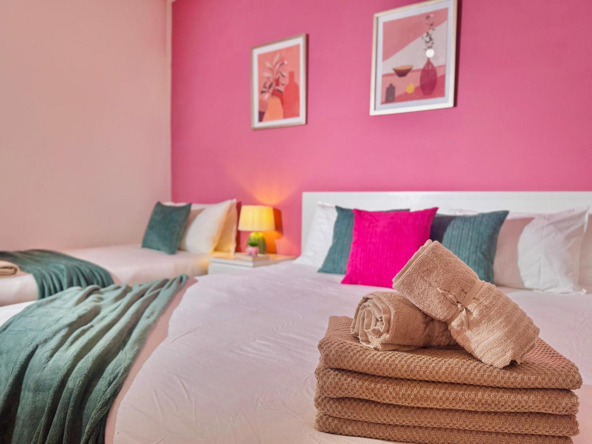 Modern 1-Bed Apt 30Min To Central London & Parking Ngoại thất bức ảnh