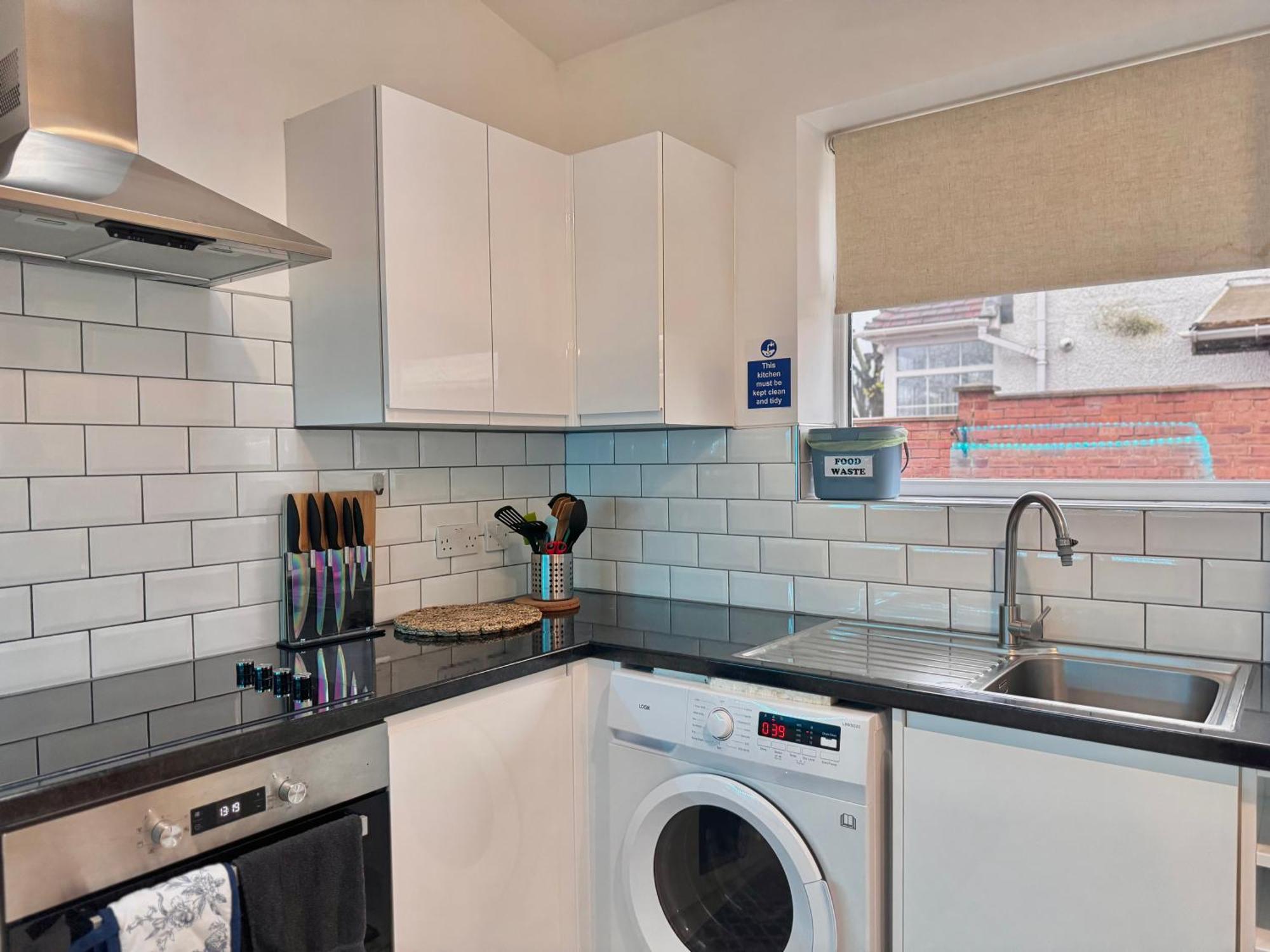 Modern 1-Bed Apt 30Min To Central London & Parking Ngoại thất bức ảnh